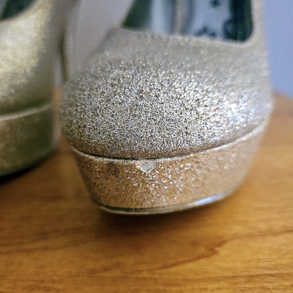 Gold Glitter Platform Heels - Picture 6 of 6
